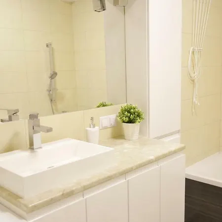 Kwatera prywatna Pokój Gościnny W Apartamencie Altus *